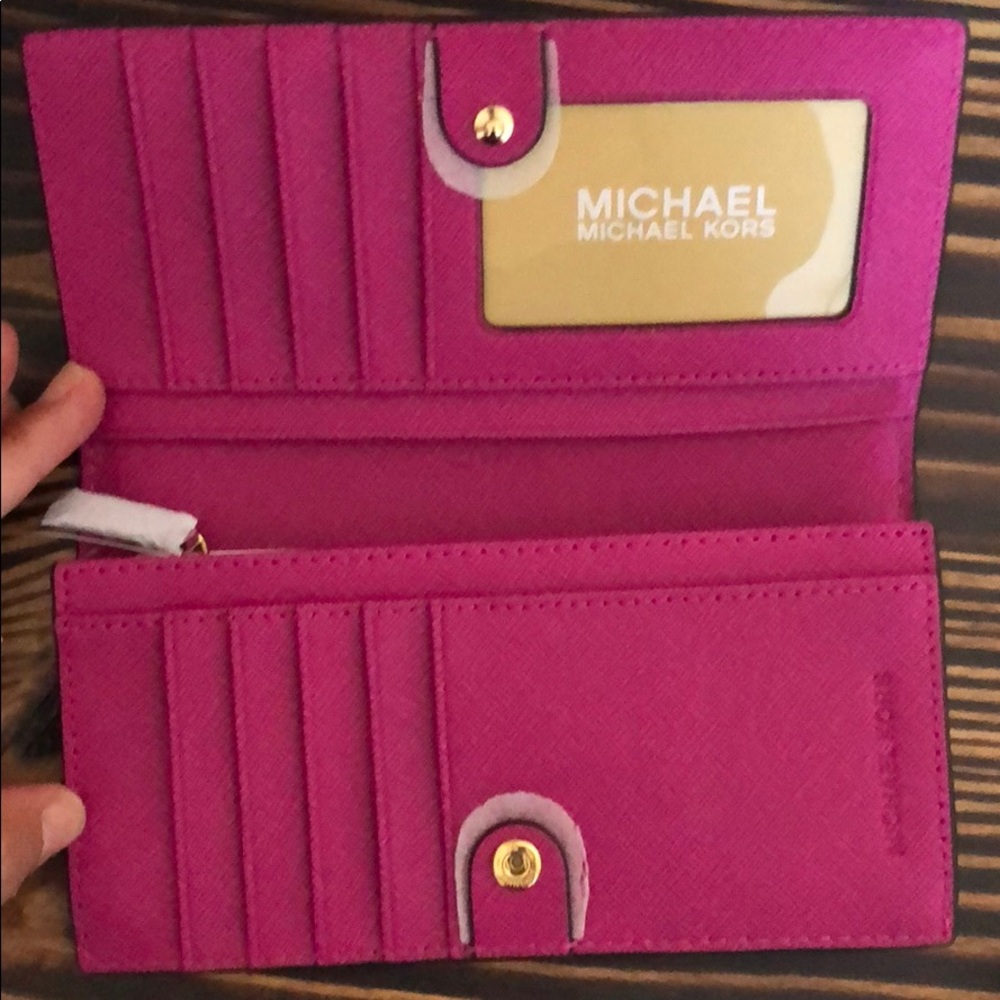 Michael Kors Jet Set Travel Large Slim Wallet